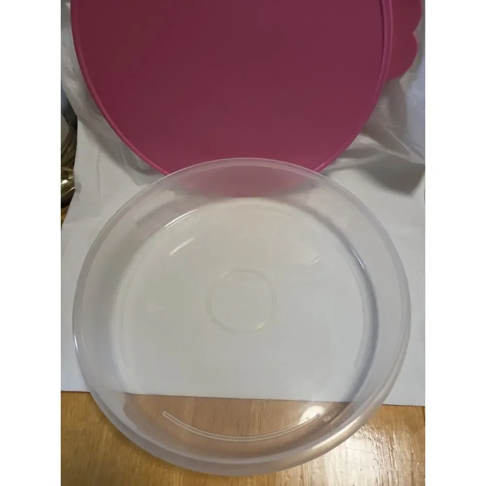 TUPPERWARE 12